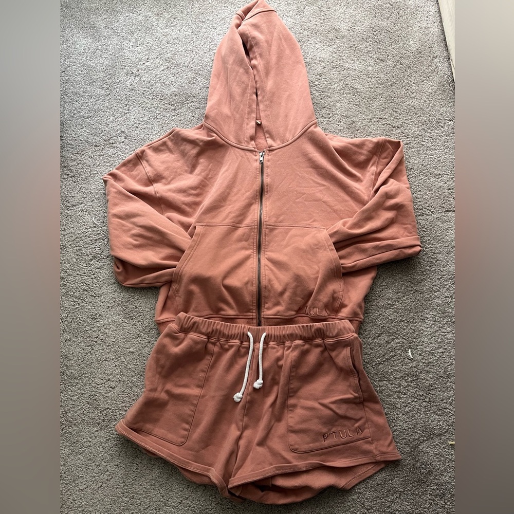 Ptula matching cozy sweatshirt and shorts set